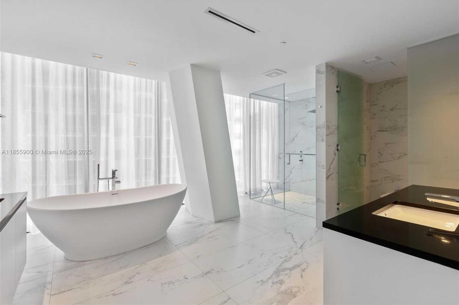 Small Image of 1000 BISCAYNE BLVD #4901, Miami Number 37