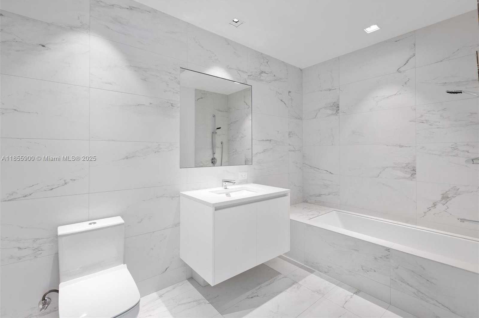 Small Image of 1000 BISCAYNE BLVD #4901, Miami Number 50