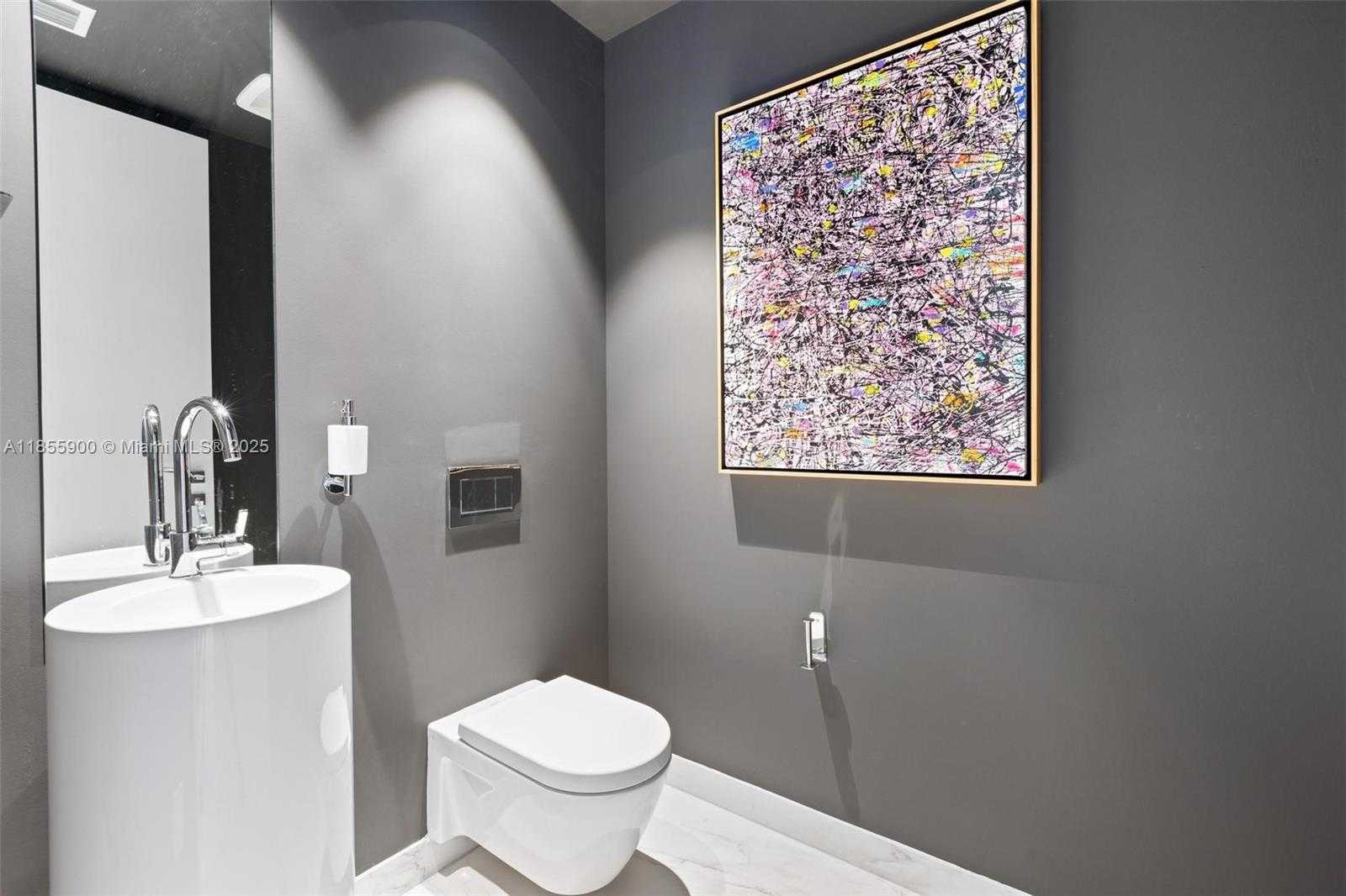 Small Image of 1000 BISCAYNE BLVD #4901, Miami Number 51