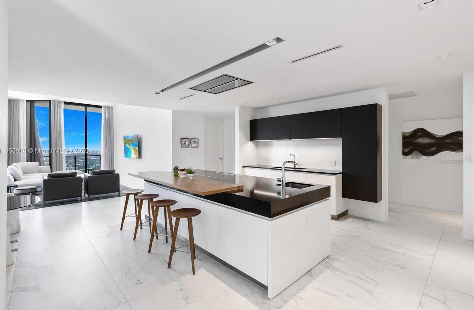 Small Image of 1000 BISCAYNE BLVD #4901, Miami Number 6