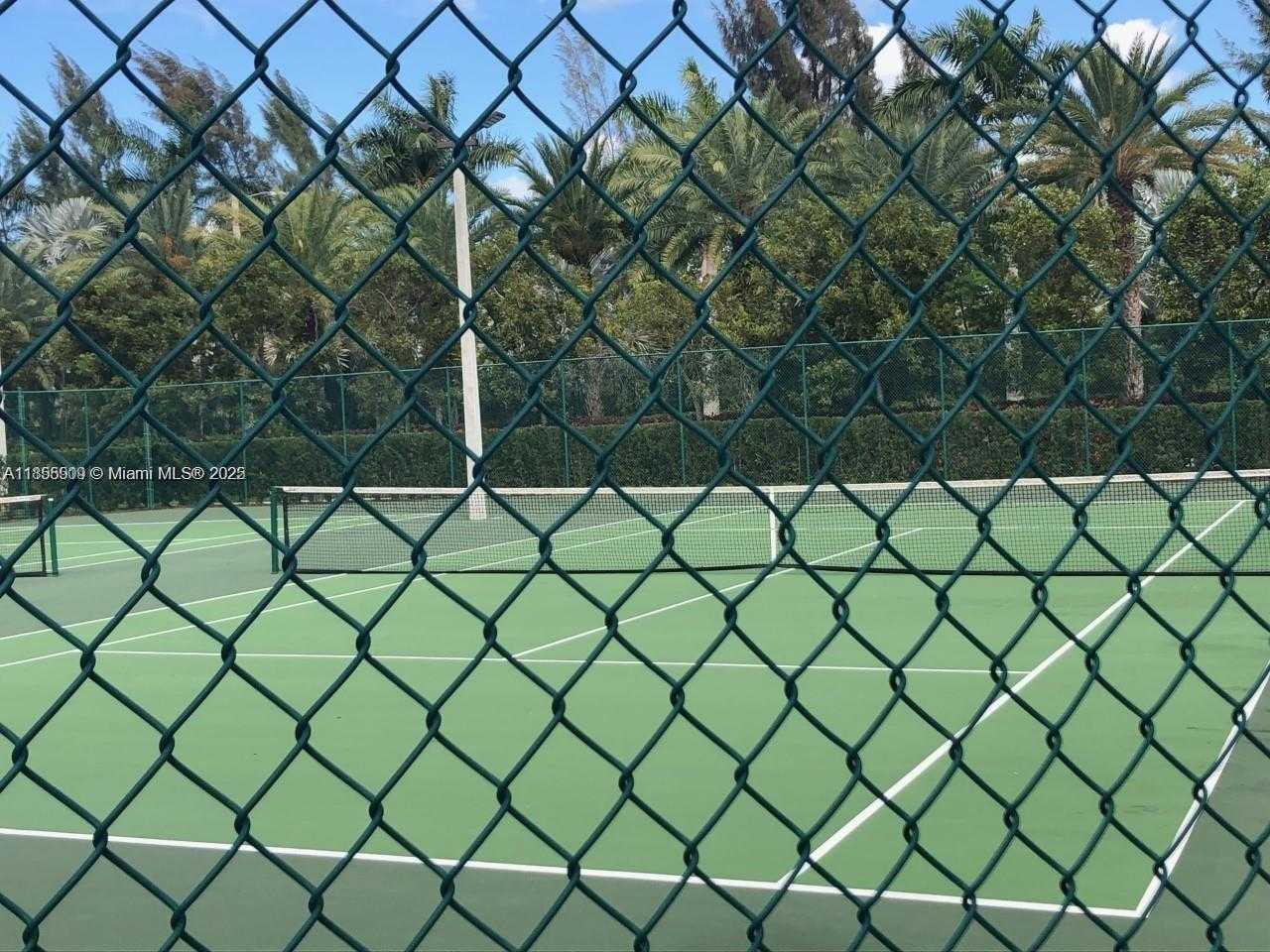 Small Image of 9941 NORTH WEST 86TH TER #9941, Doral Number 30