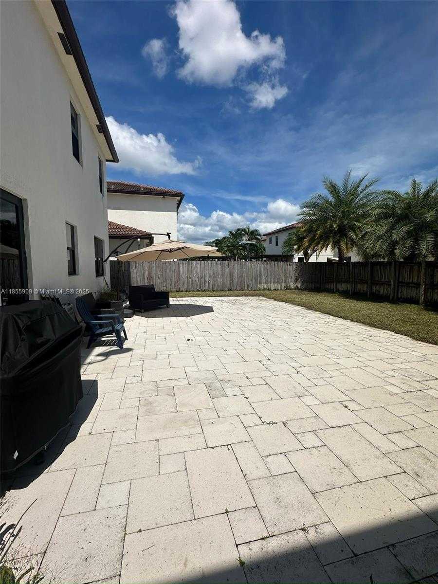 Small Image of 9941 NORTH WEST 86TH TER #9941, Doral Number 35