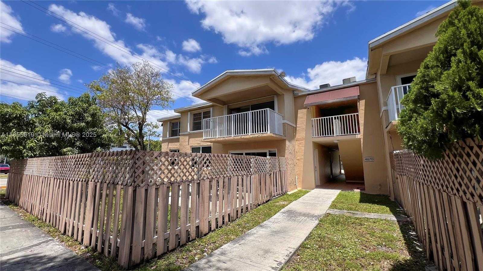 Small Image of 4670 NORTH WEST 79TH AVE #2F, Doral Number 10