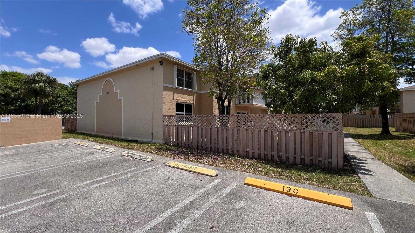Small Image of 4670 NORTH WEST 79TH AVE #2F, Doral Number 9