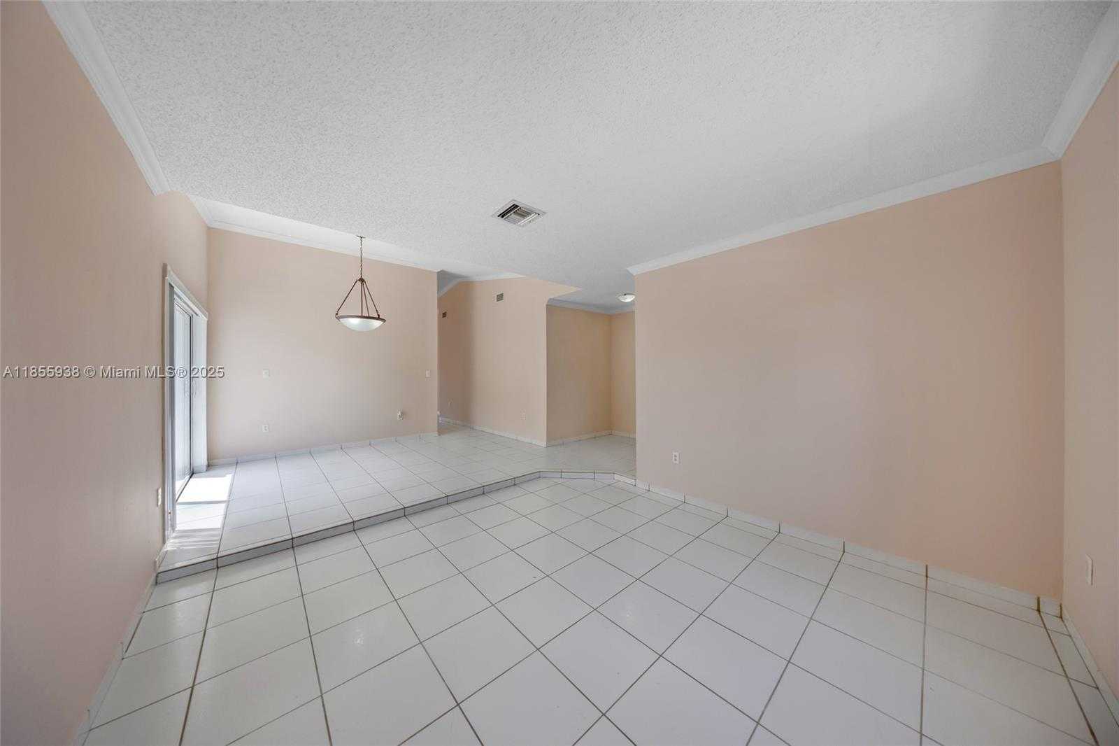Small Image of 14208 SOUTH WEST 23RD ST, Miami Number 11