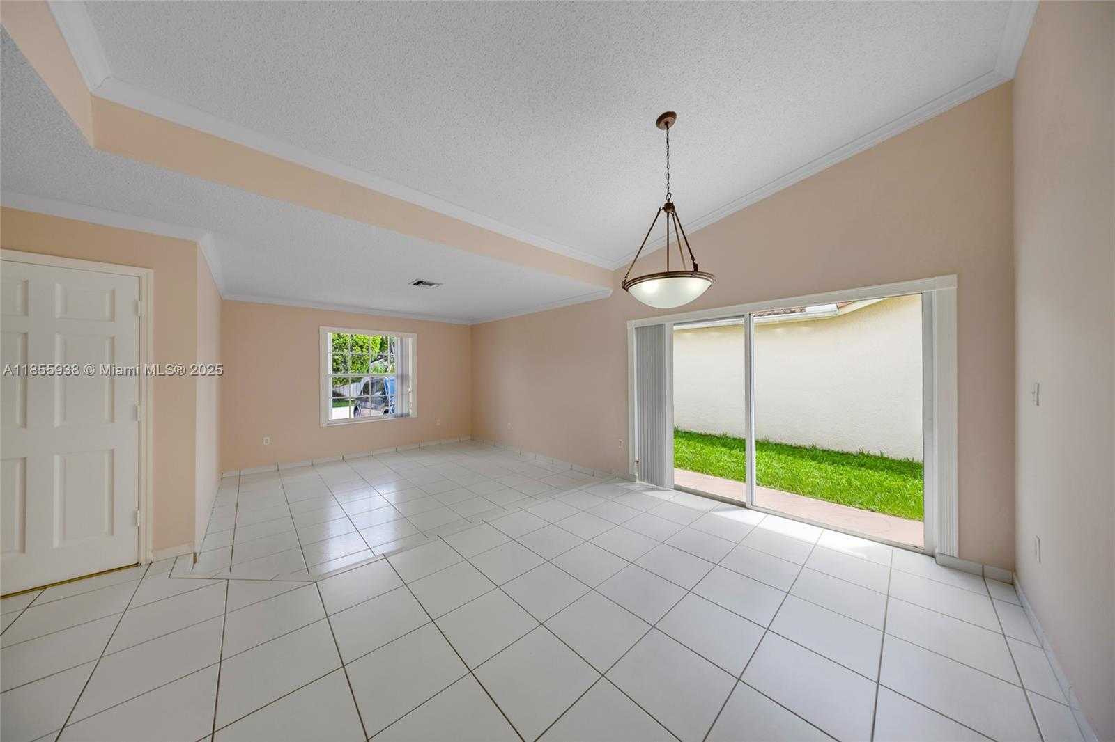 Small Image of 14208 SOUTH WEST 23RD ST, Miami Number 13