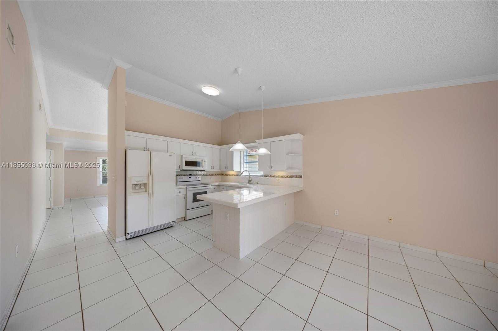 Small Image of 14208 SOUTH WEST 23RD ST, Miami Number 15