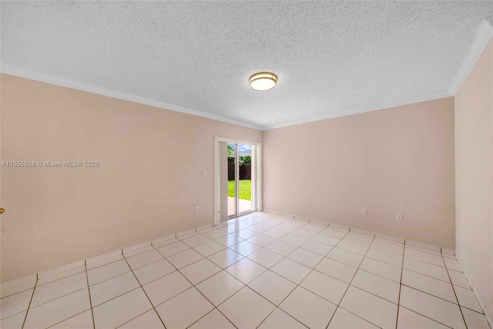 Small Image of 14208 SOUTH WEST 23RD ST, Miami Number 25