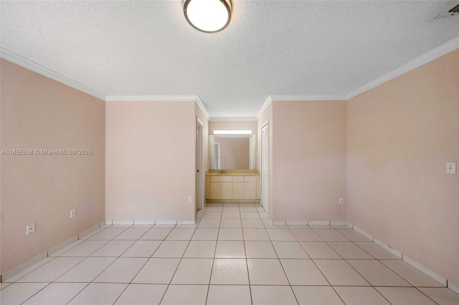 Small Image of 14208 SOUTH WEST 23RD ST, Miami Number 27