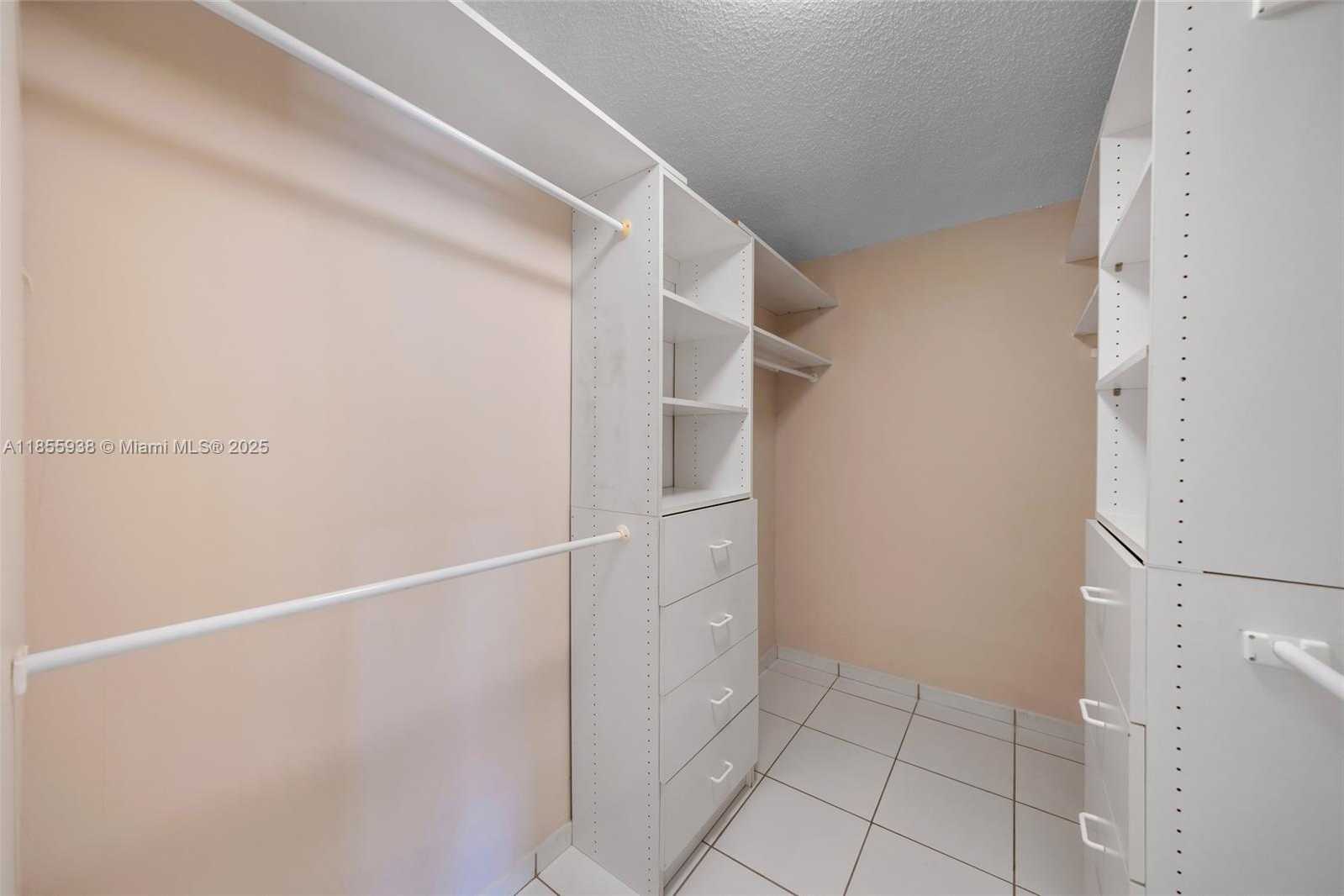Small Image of 14208 SOUTH WEST 23RD ST, Miami Number 32