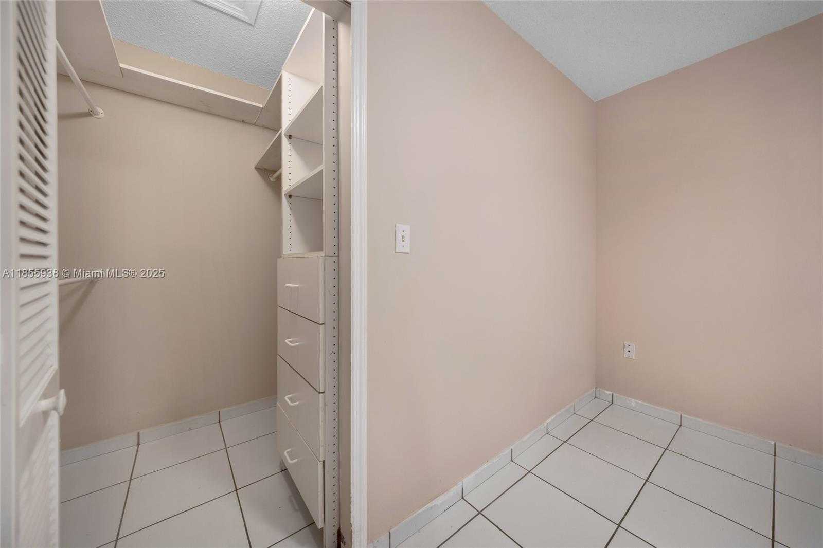Small Image of 14208 SOUTH WEST 23RD ST, Miami Number 33