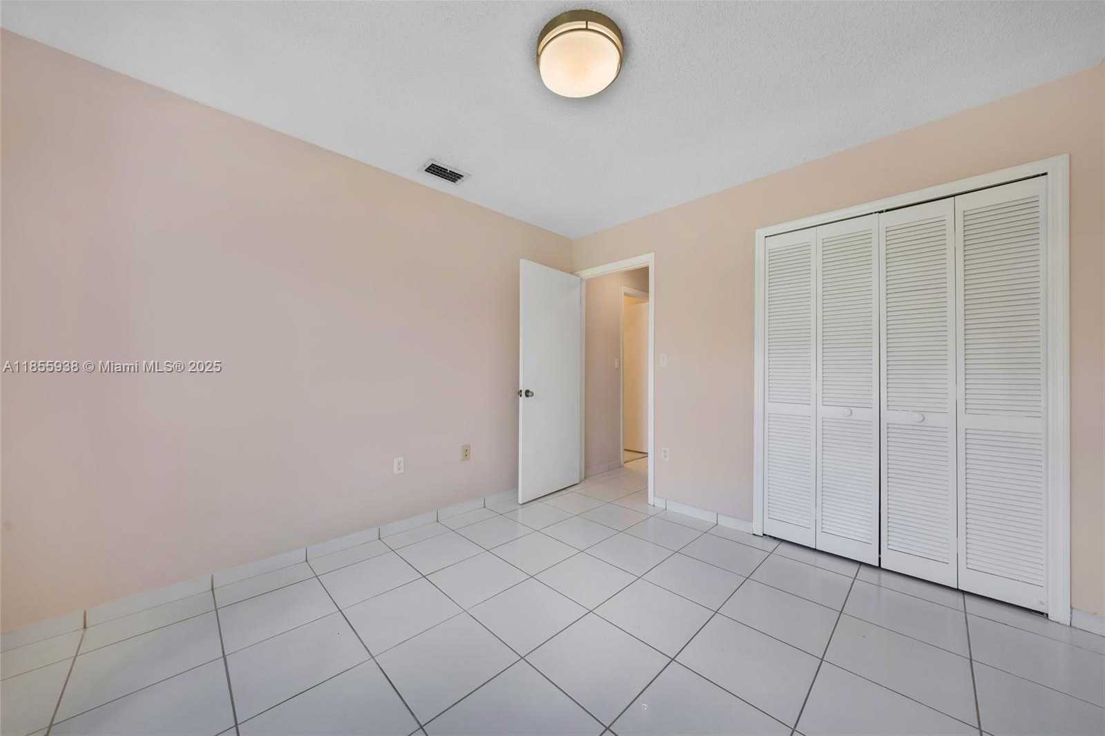 Small Image of 14208 SOUTH WEST 23RD ST, Miami Number 36