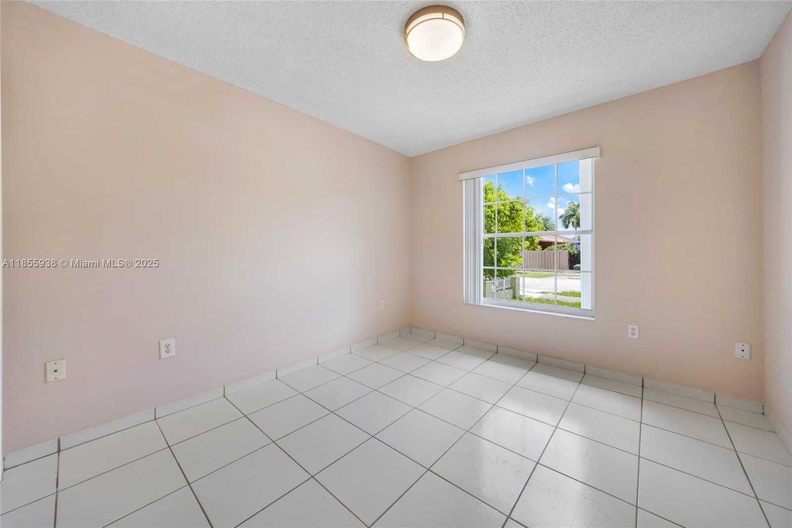 Small Image of 14208 SOUTH WEST 23RD ST, Miami Number 38