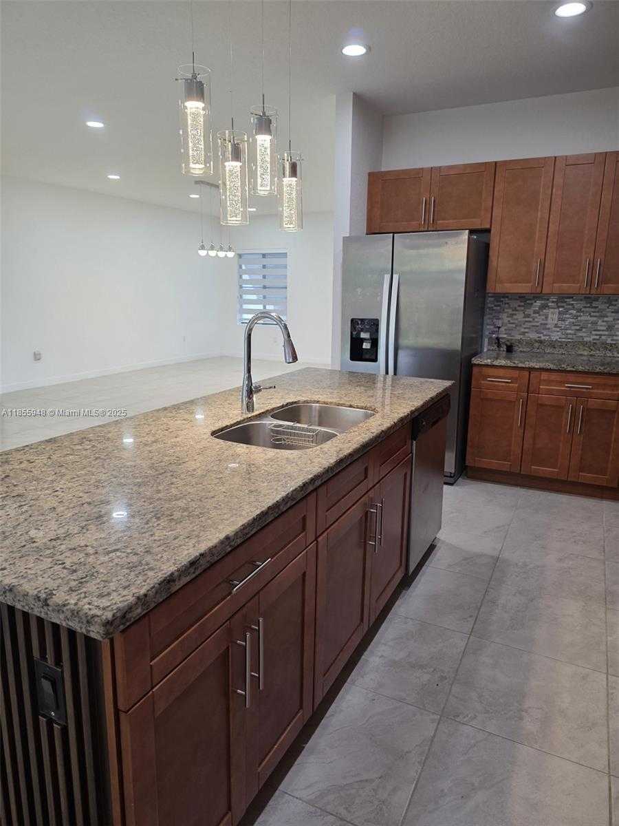 Small Image of 10965 SOUTH WEST 169TH TER, Miami Number 12