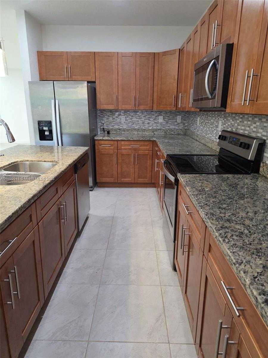 Small Image of 10965 SOUTH WEST 169TH TER, Miami Number 13