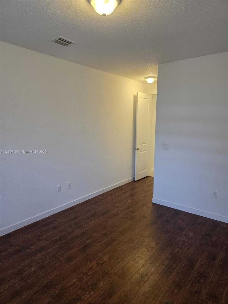 Small Image of 10965 SOUTH WEST 169TH TER, Miami Number 19