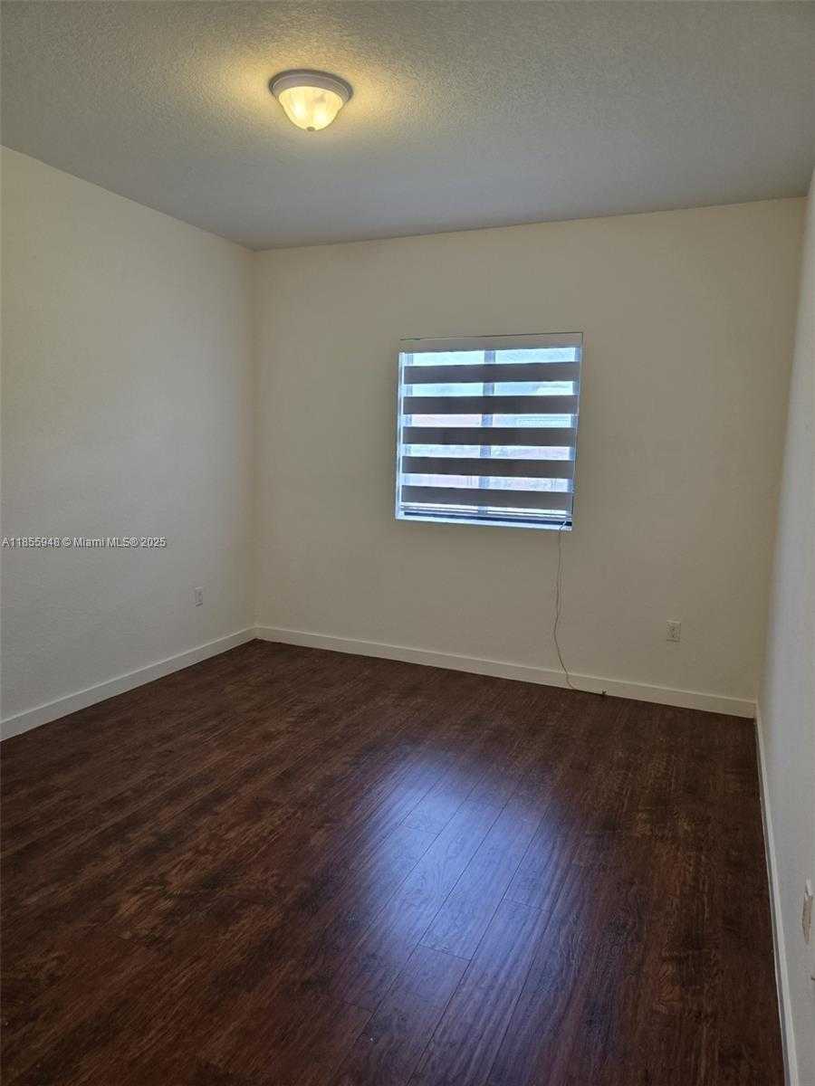 Small Image of 10965 SOUTH WEST 169TH TER, Miami Number 21