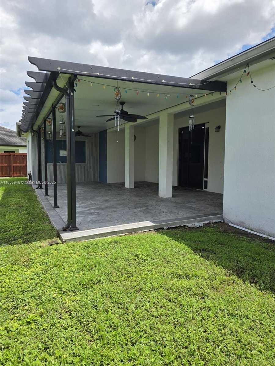 Small Image of 10965 SOUTH WEST 169TH TER, Miami Number 22
