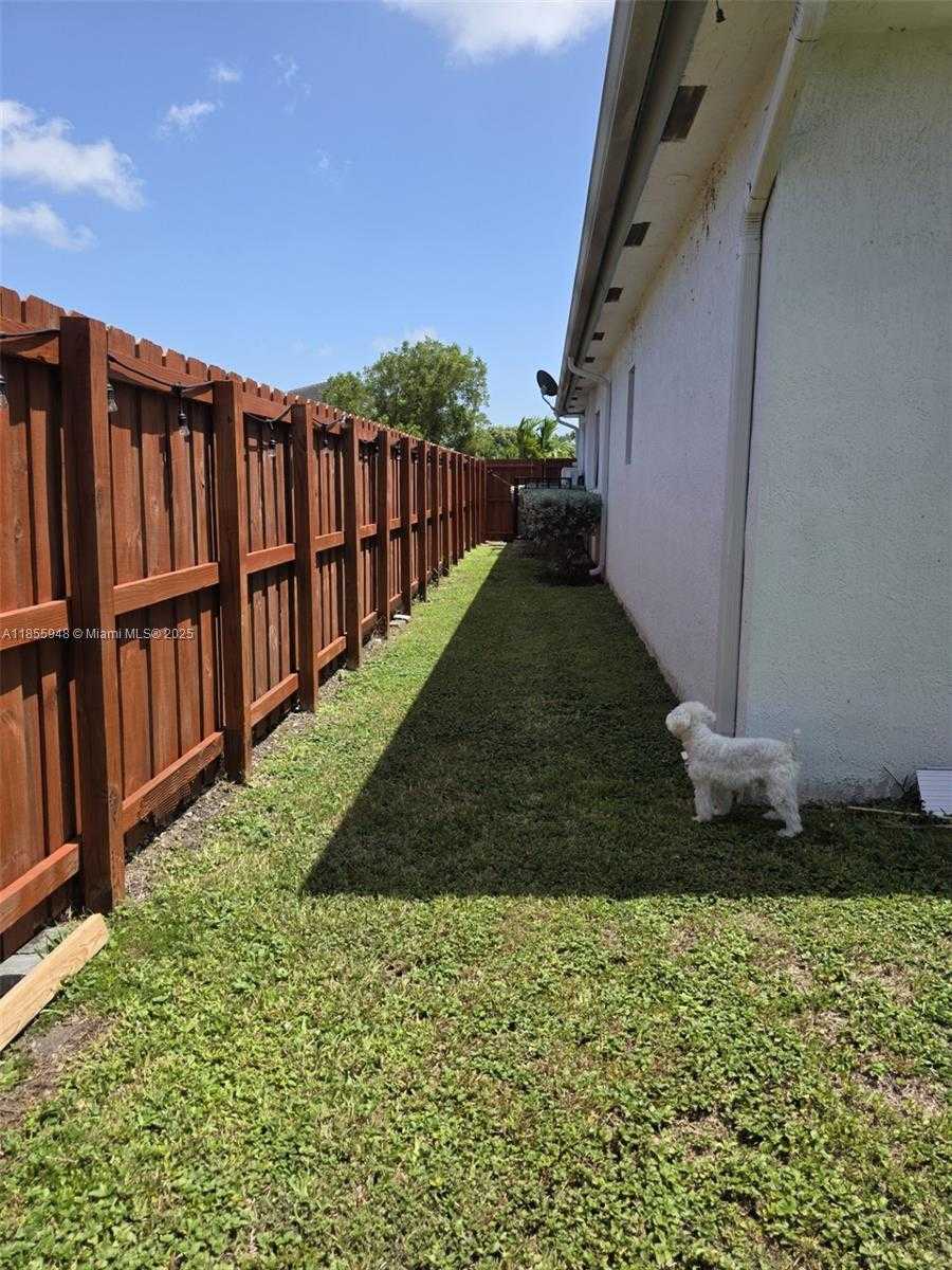 Small Image of 10965 SOUTH WEST 169TH TER, Miami Number 24
