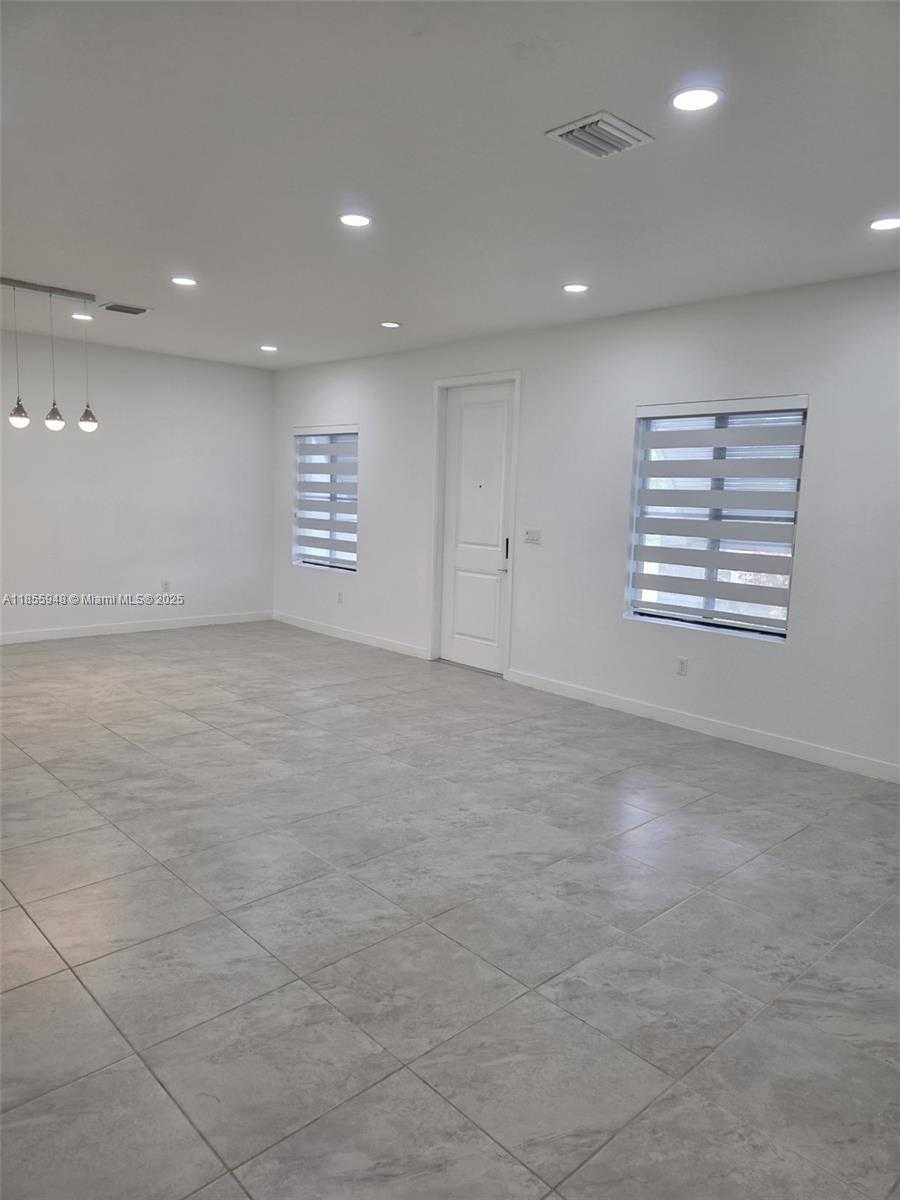 Small Image of 10965 SOUTH WEST 169TH TER, Miami Number 5