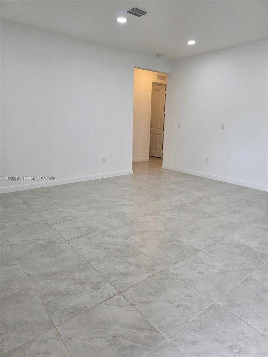 Small Image of 10965 SOUTH WEST 169TH TER, Miami Number 6