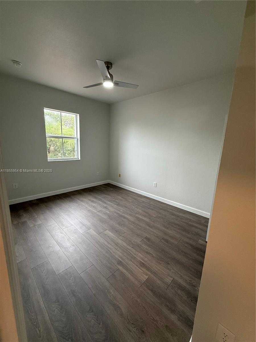 Small Image of 2479 NORTH EAST 4TH ST, Homestead Number 7