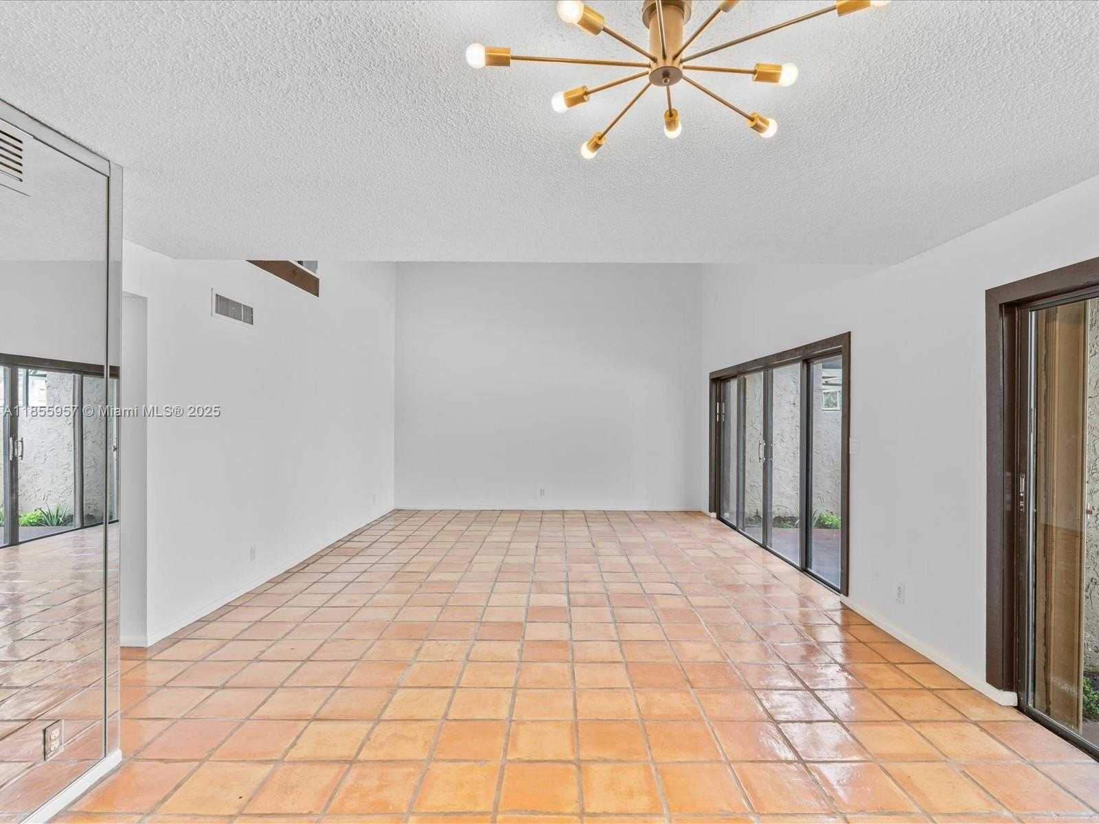 Small Image of 203 BONNIE BRAE WAY #34, Hollywood Number 10