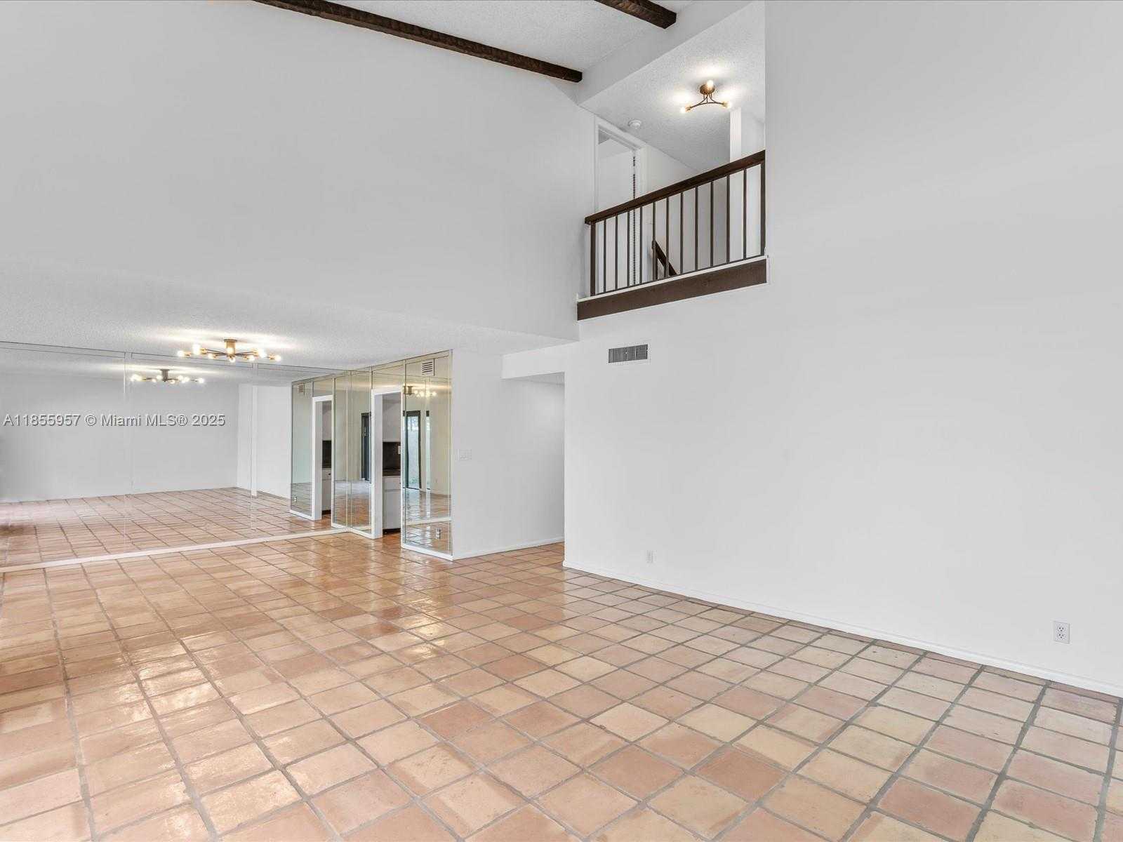Small Image of 203 BONNIE BRAE WAY #34, Hollywood Number 12