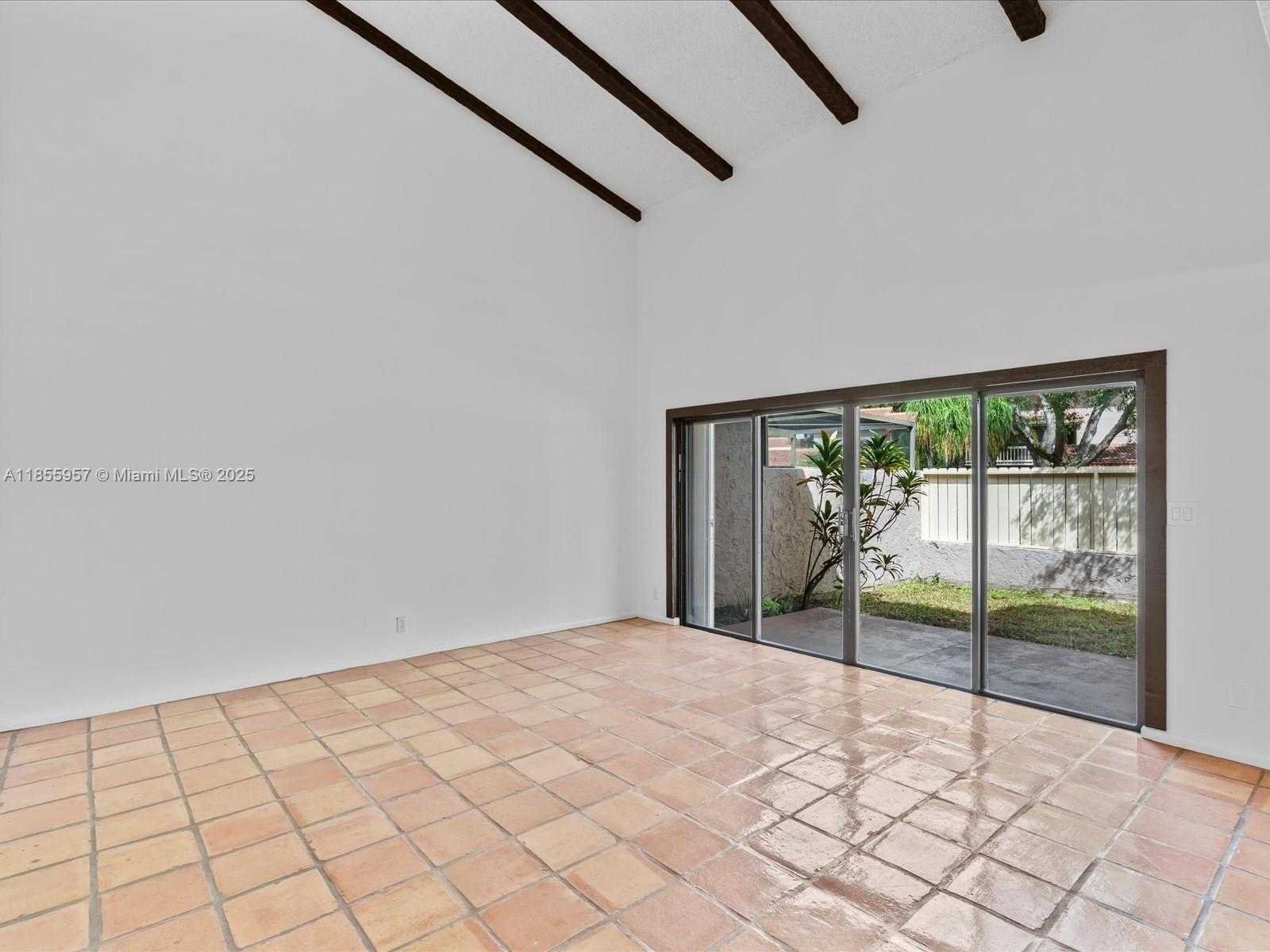 Small Image of 203 BONNIE BRAE WAY #34, Hollywood Number 13