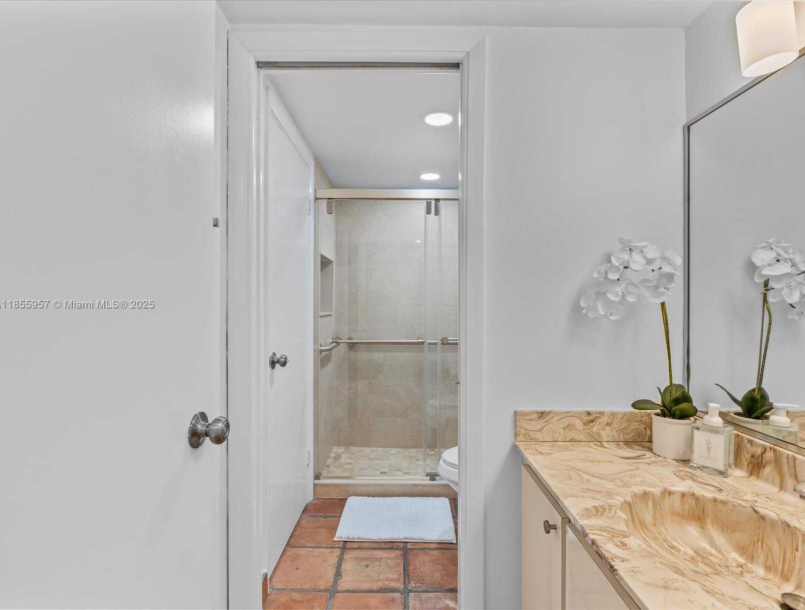 Small Image of 203 BONNIE BRAE WAY #34, Hollywood Number 21