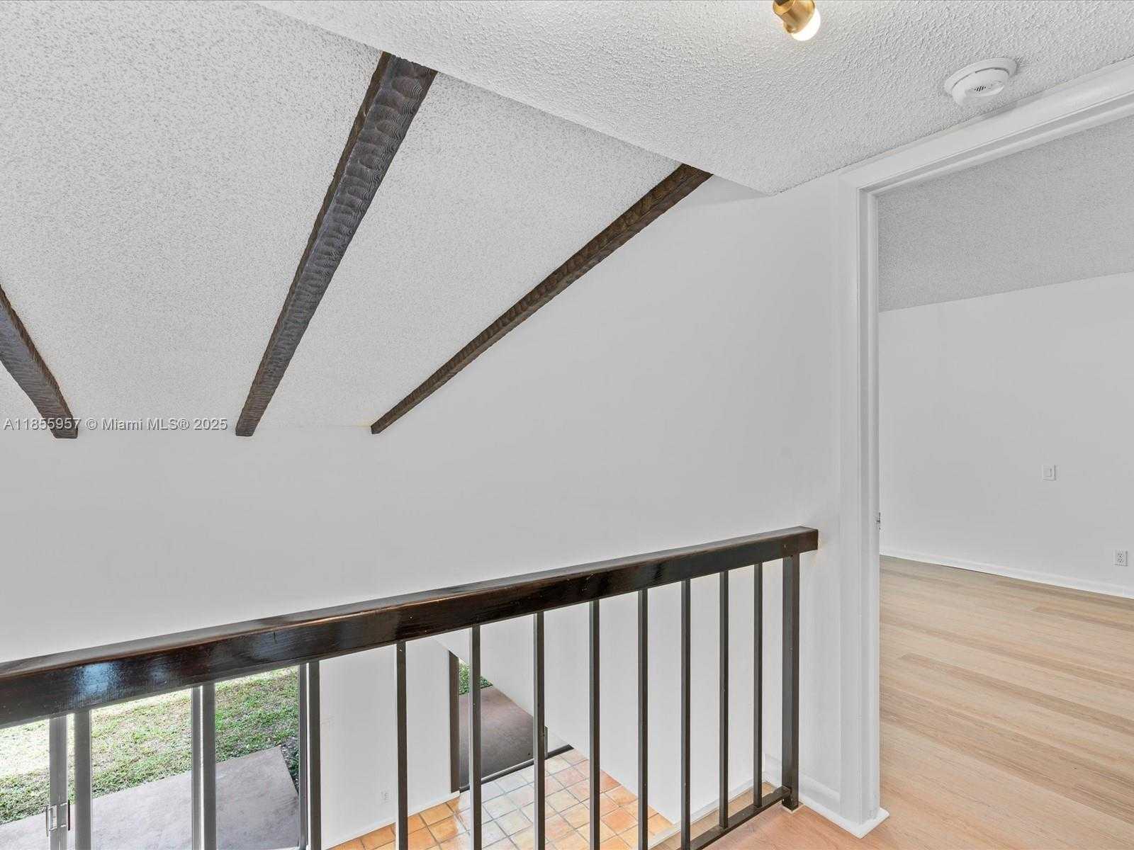 Small Image of 203 BONNIE BRAE WAY #34, Hollywood Number 23