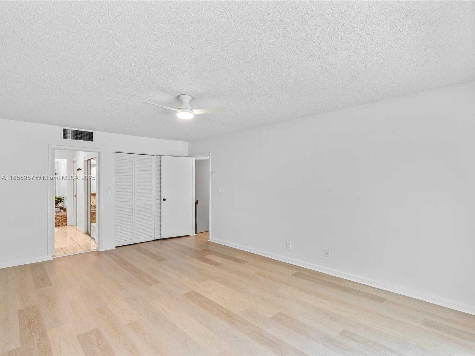 Small Image of 203 BONNIE BRAE WAY #34, Hollywood Number 29