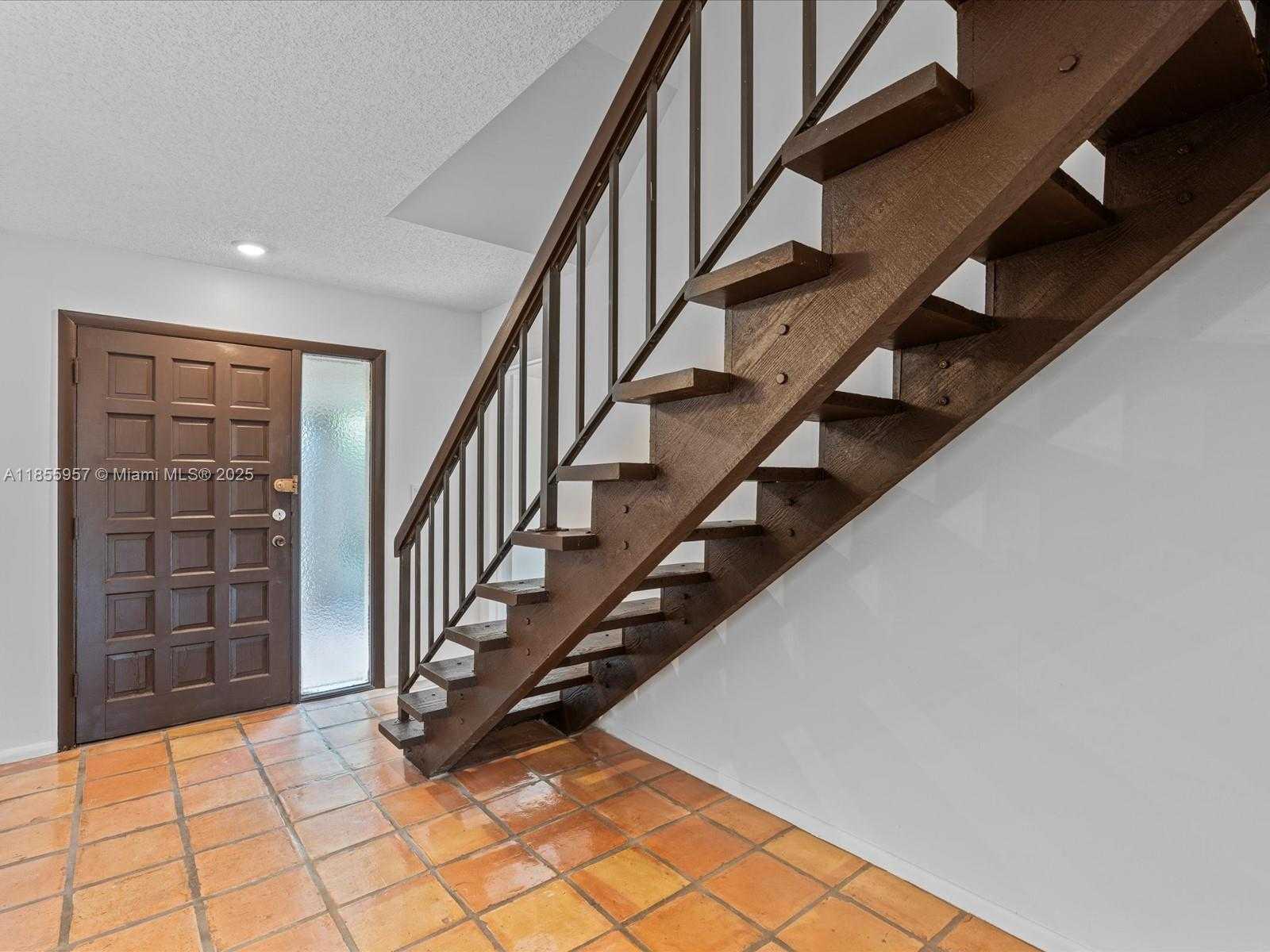 Small Image of 203 BONNIE BRAE WAY #34, Hollywood Number 7