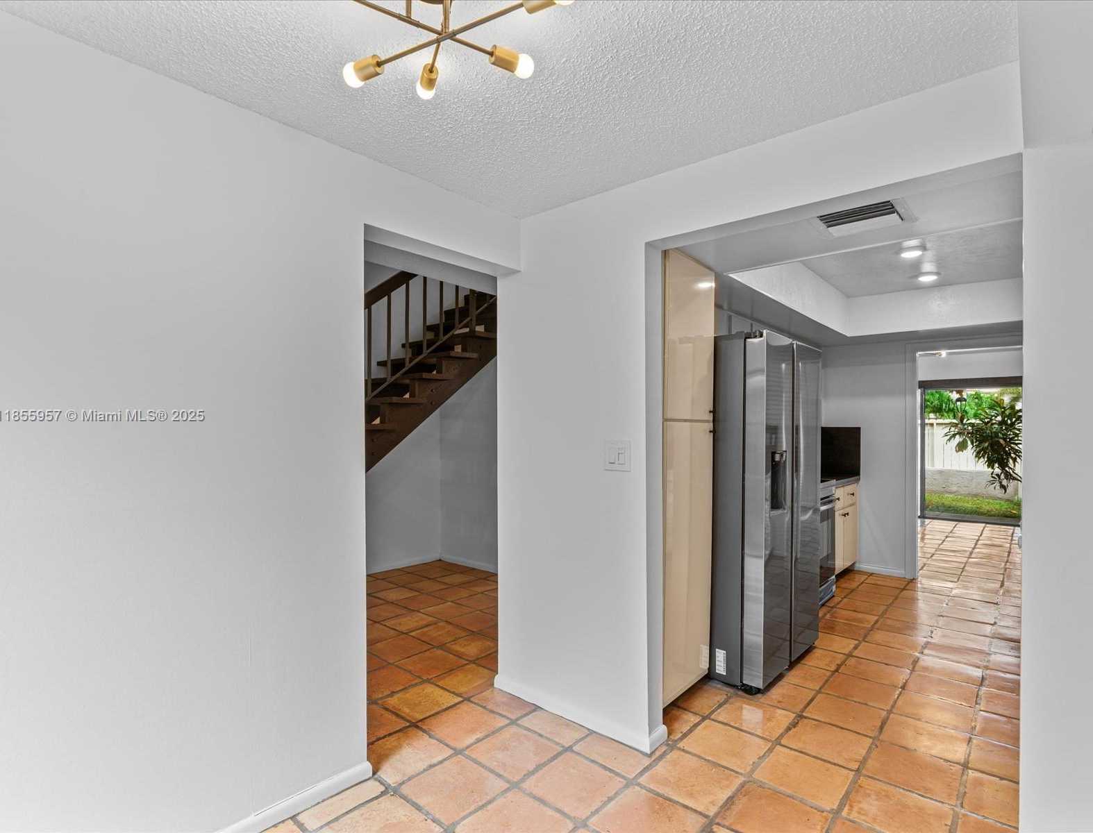 Small Image of 203 BONNIE BRAE WAY #34, Hollywood Number 8