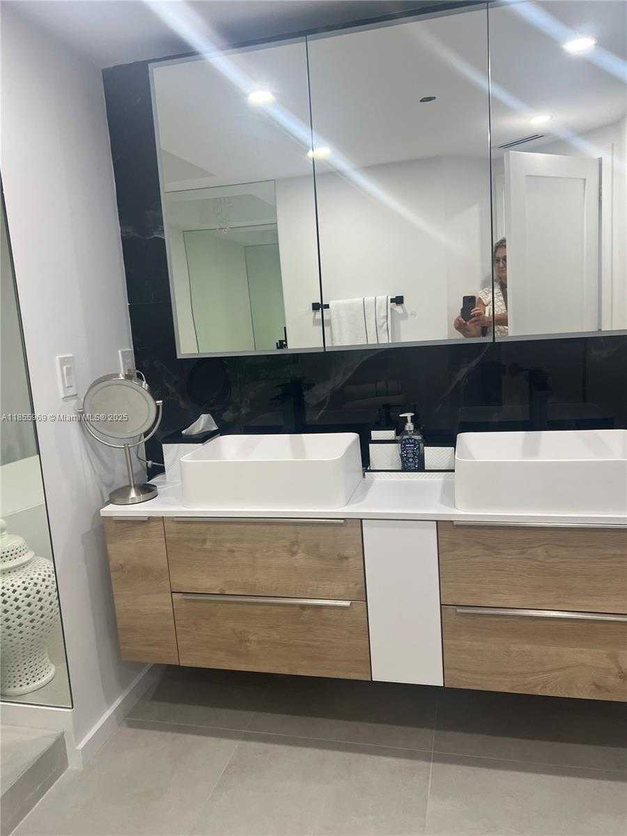 Small Image of 20191 EAST COUNTRY CLUB DR #1510, Aventura Number 13