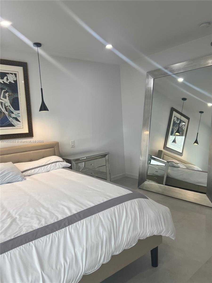 Small Image of 20191 EAST COUNTRY CLUB DR #1510, Aventura Number 16