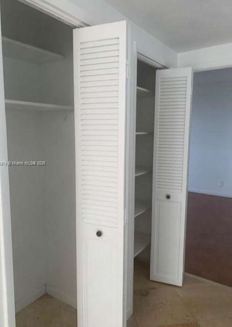 Small Image of 4200 HILLCREST DR #800, Hollywood Number 19