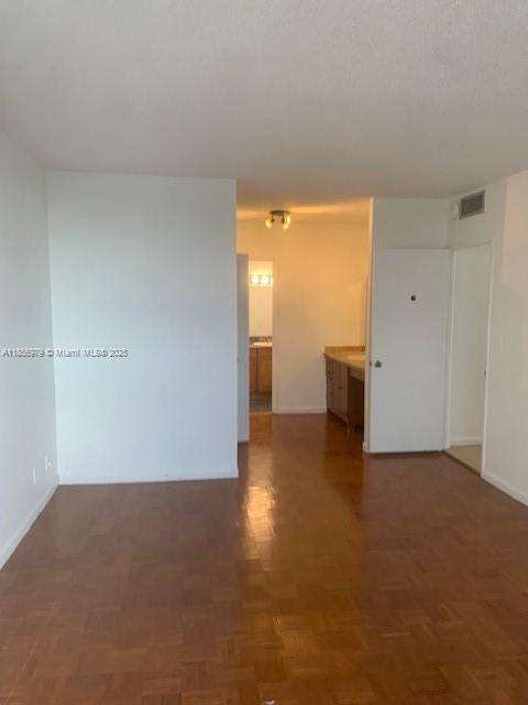 Small Image of 4200 HILLCREST DR #800, Hollywood Number 27