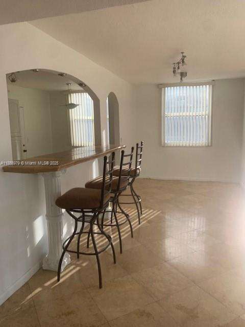 Small Image of 4200 HILLCREST DR #800, Hollywood Number 29