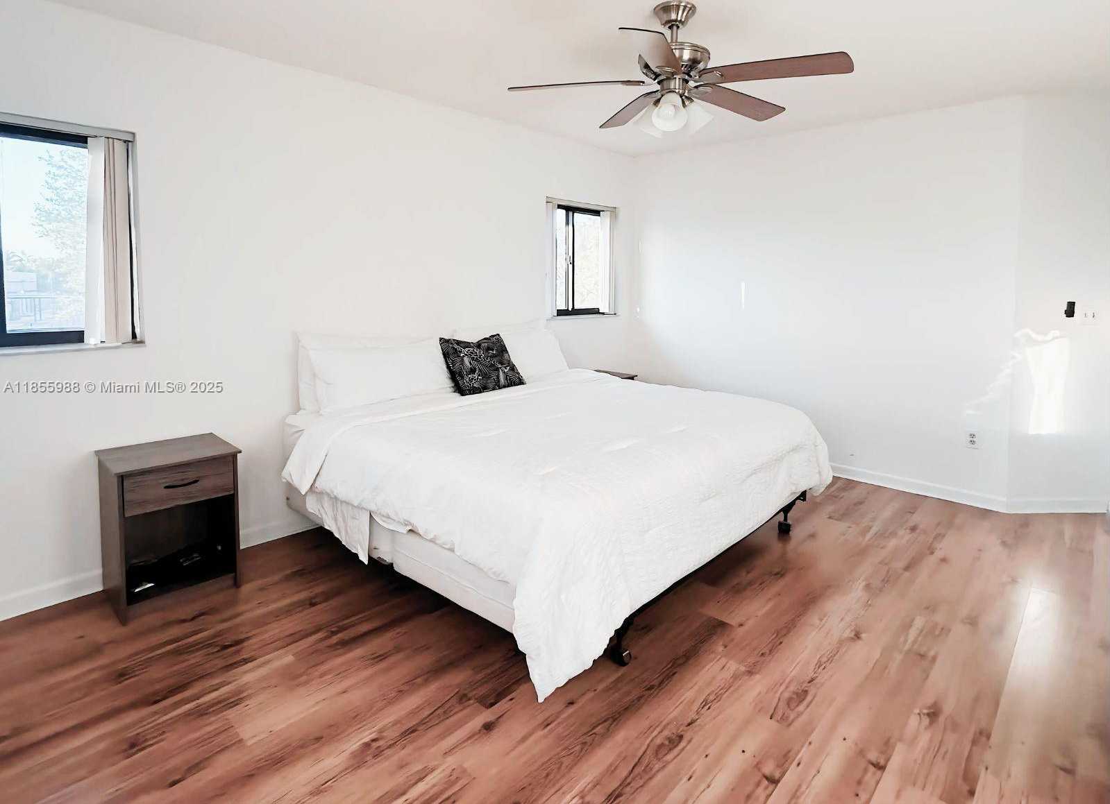 Small Image of 14141 SOUTH WEST 156TH TER, Miami Number 2