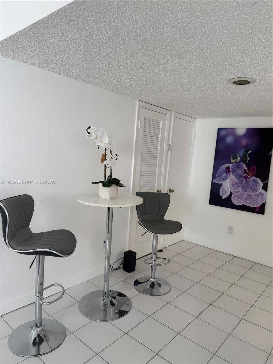 Small Image of 1390 OCEAN DR #302, Miami Beach Number 80