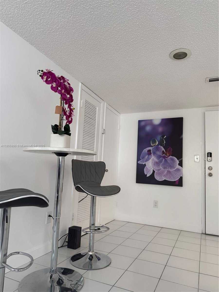 Small Image of 1390 OCEAN DR #302, Miami Beach Number 88
