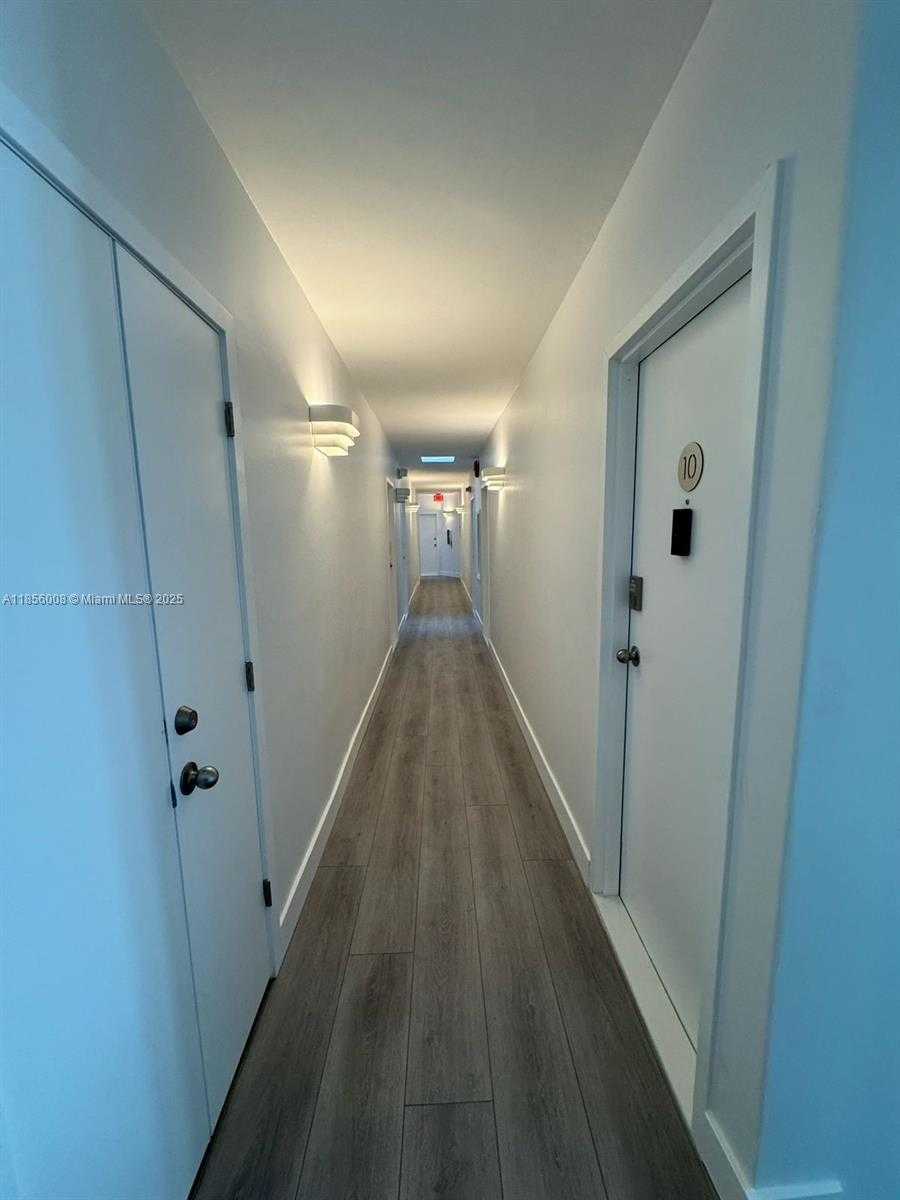 Small Image of 1455 MICHIGAN AVE #12, Miami Beach Number 6