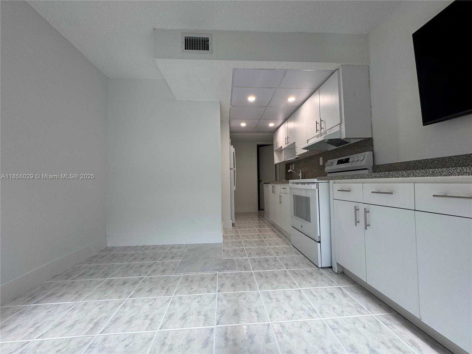 Small Image of 9390 WEST FLAGLER ST #109A, Miami Number 3