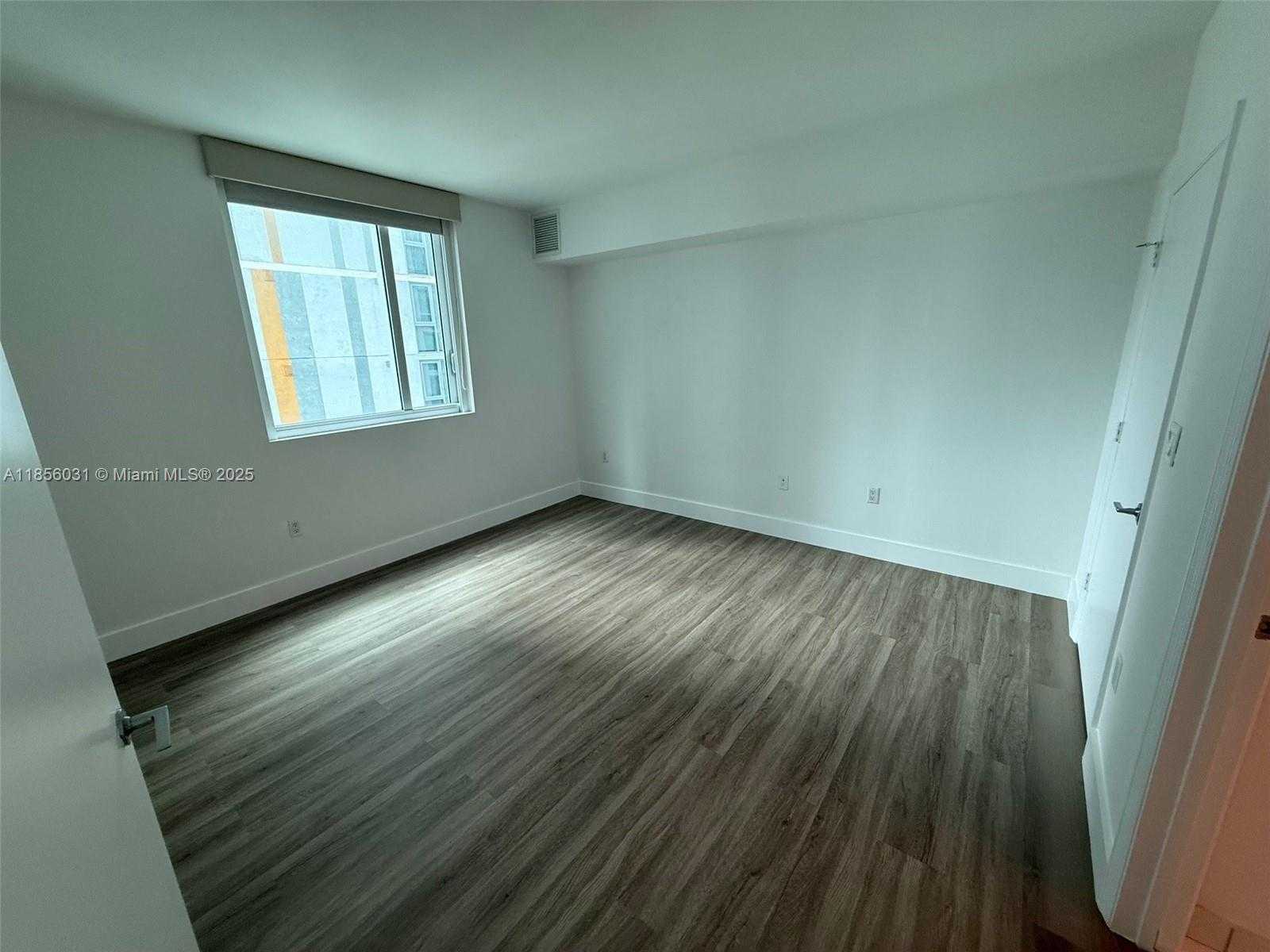 Small Image of 55 SOUTH EAST 6TH ST #1902, Miami Number 10