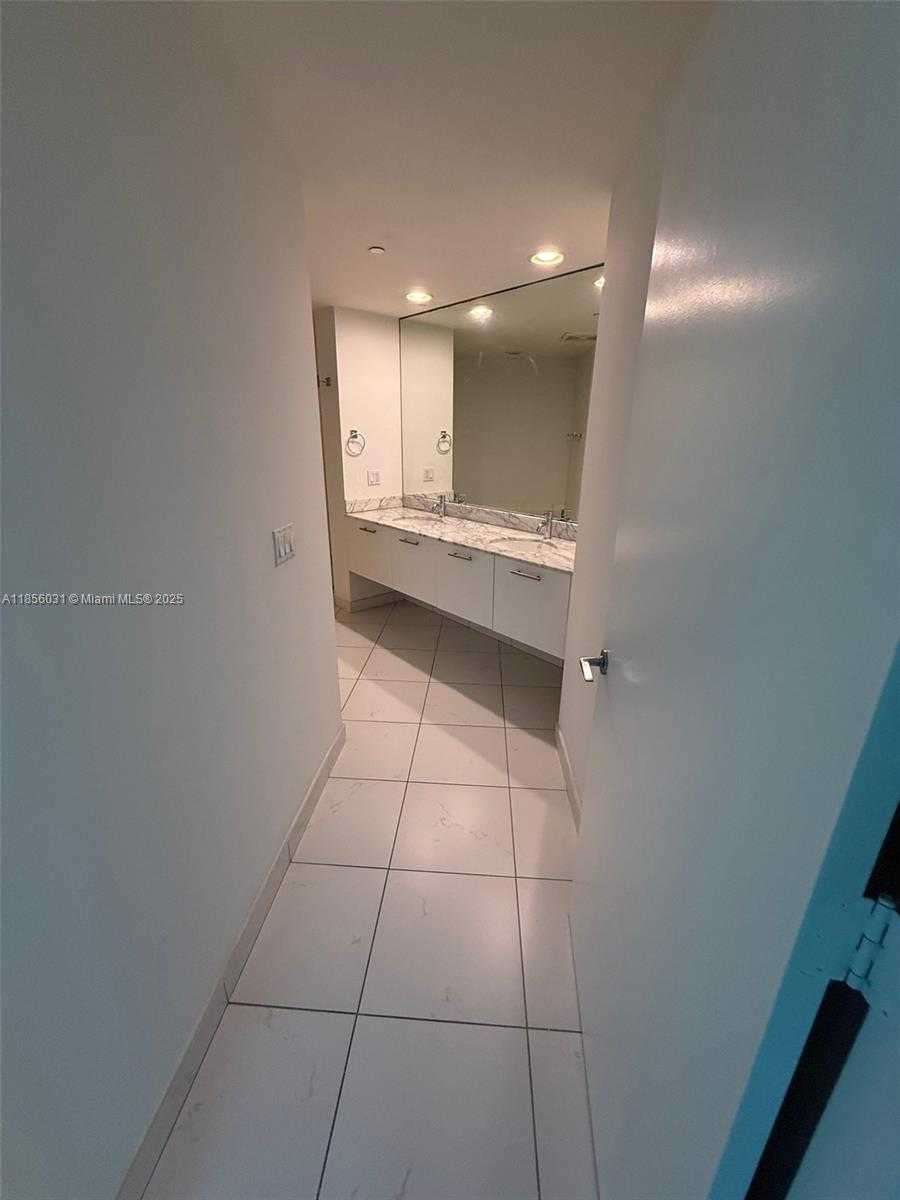 Small Image of 55 SOUTH EAST 6TH ST #1902, Miami Number 12