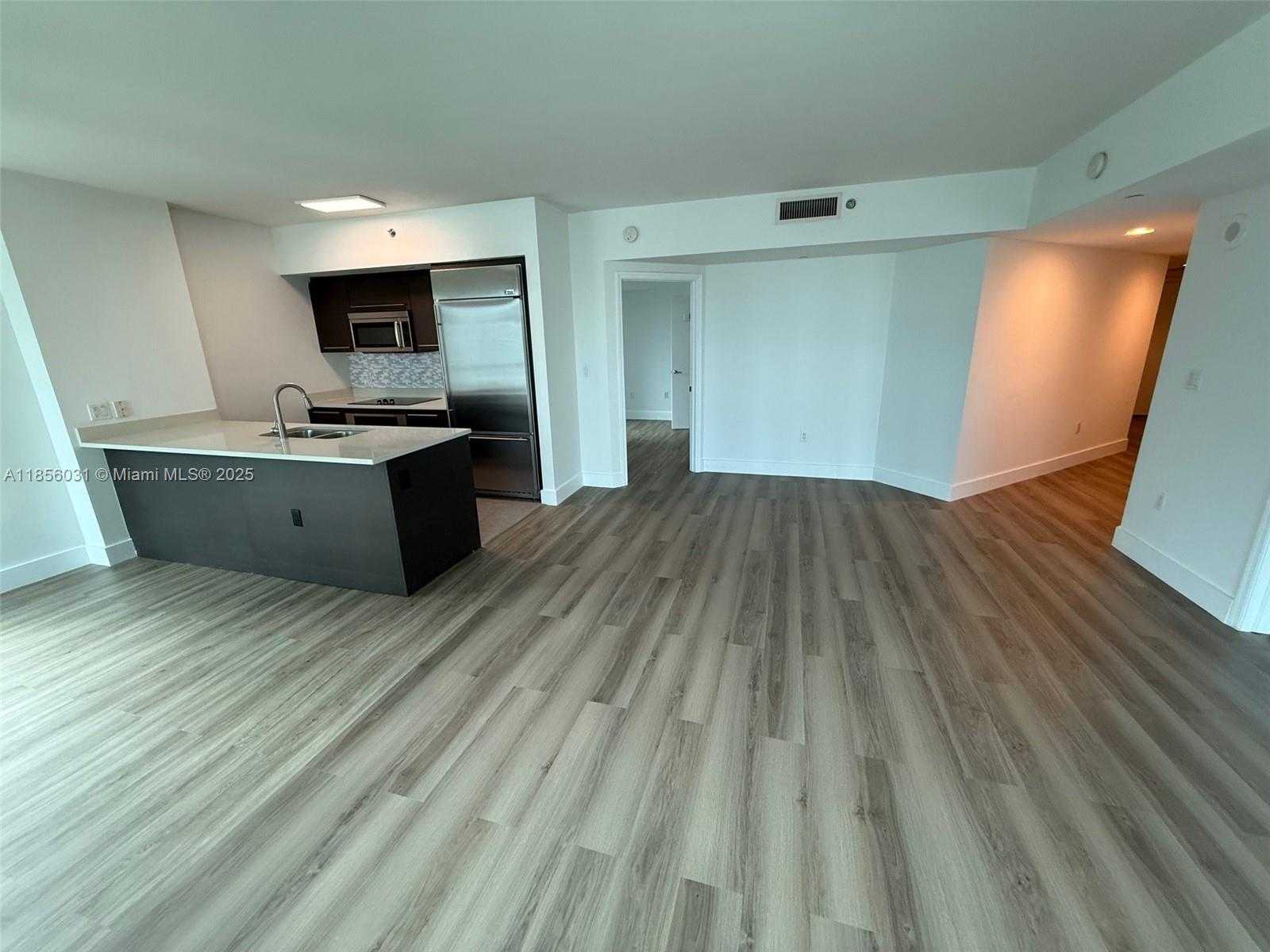 Small Image of 55 SOUTH EAST 6TH ST #1902, Miami Number 6