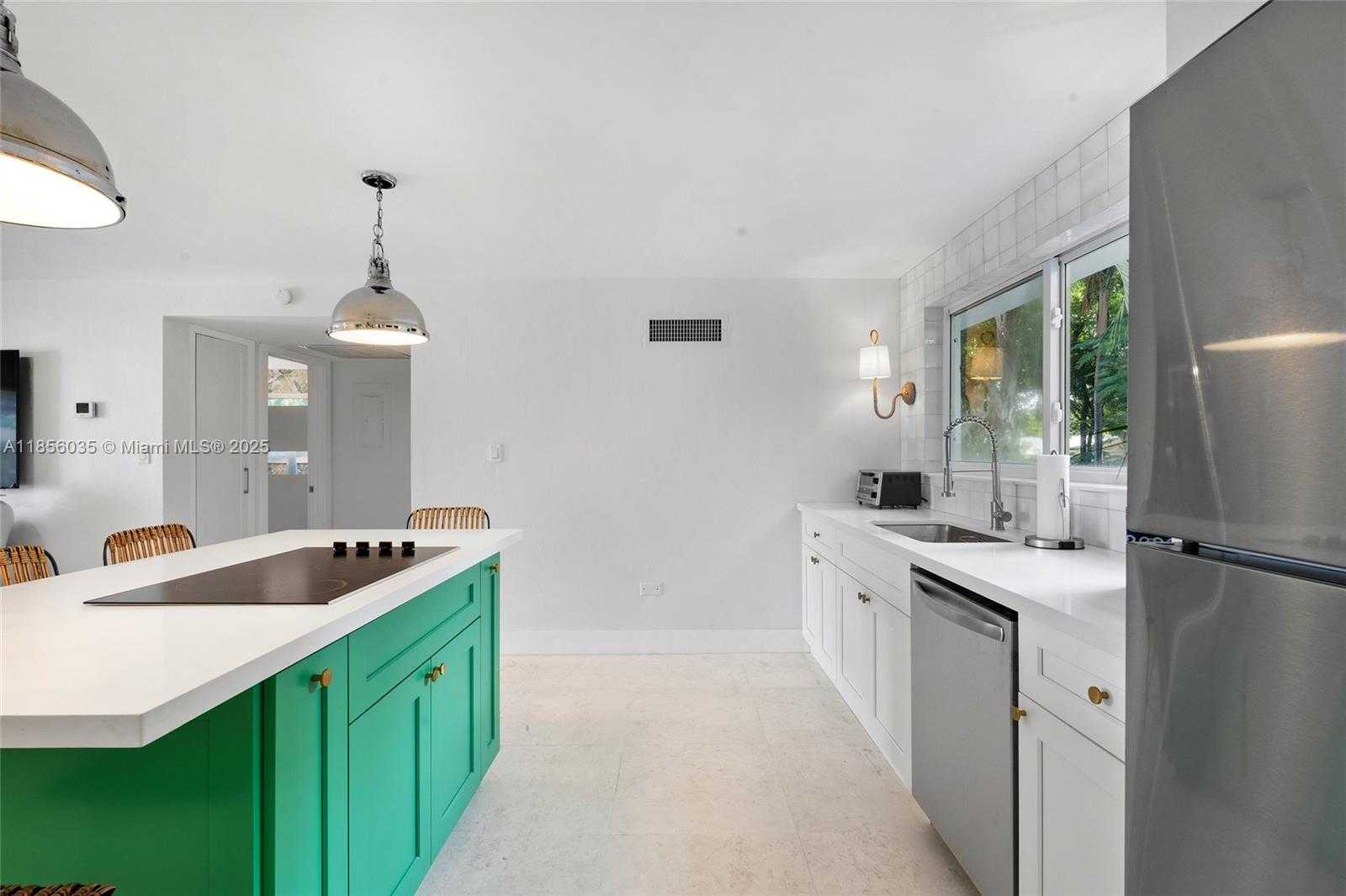 Small Image of 242 BOUGAINVILLEA ST #1, Tavernier Number 10