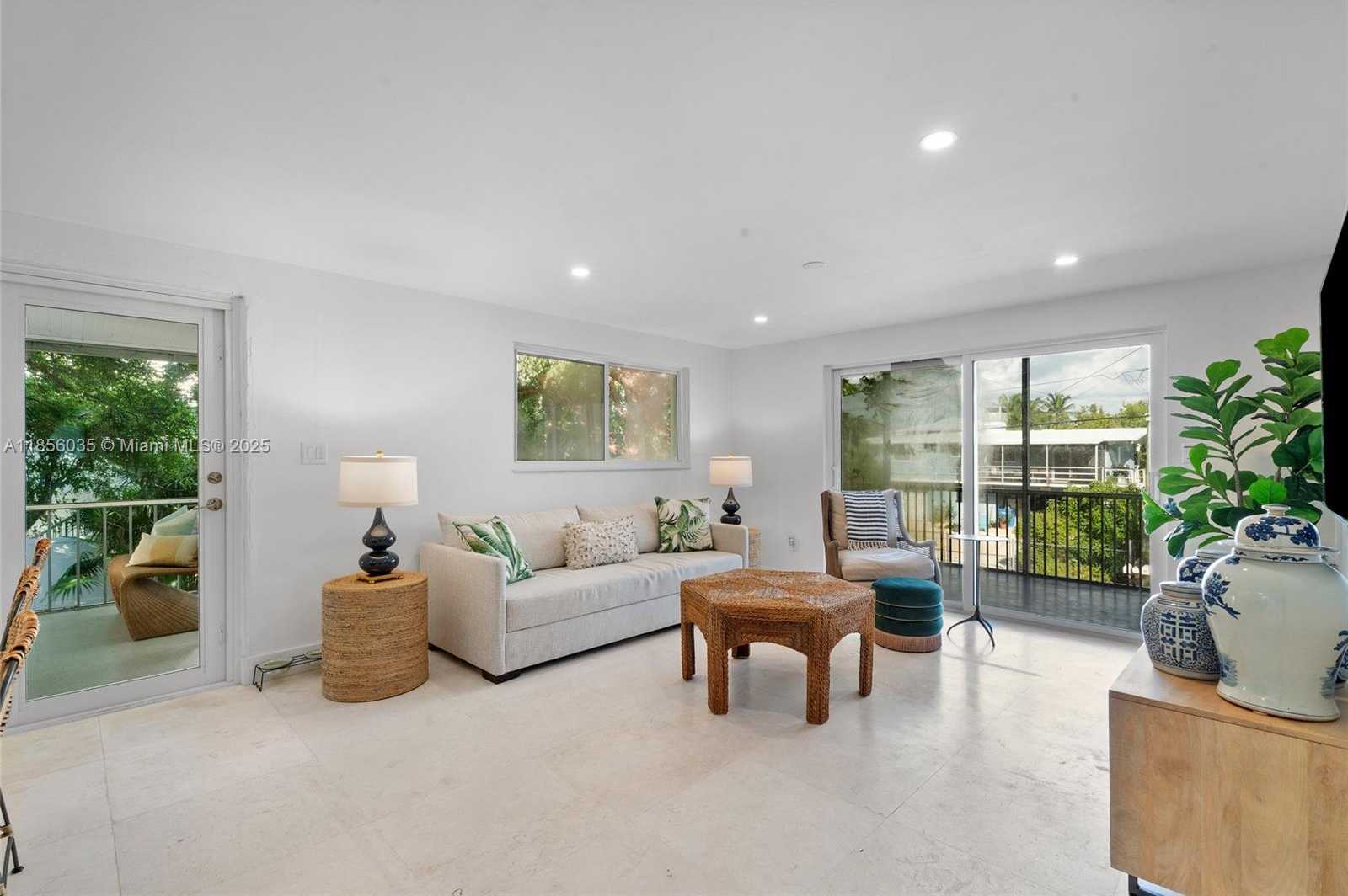 Small Image of 242 BOUGAINVILLEA ST #1, Tavernier Number 18