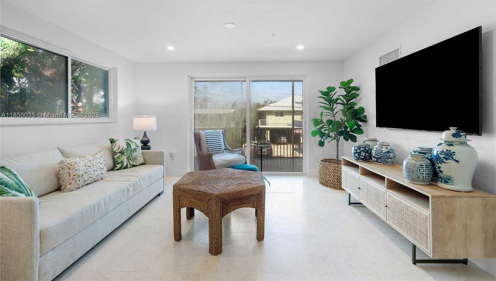 Small Image of 242 BOUGAINVILLEA ST #1, Tavernier Number 21